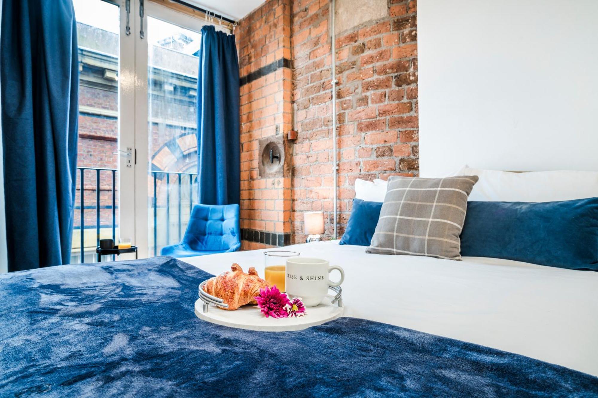 ליברפול Cavern Quarters, Beautiful Two Bedroom City Centre Apartment By Garudy Serviced Apartments And Short Lets - Perfect For Longer Stays מראה חיצוני תמונה