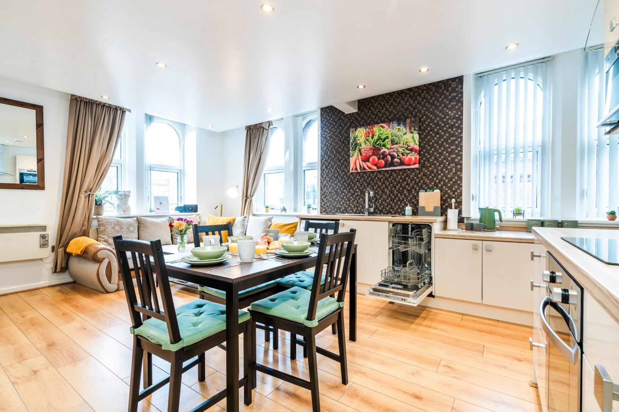 ליברפול Cavern Quarters, Beautiful Two Bedroom City Centre Apartment By Garudy Serviced Apartments And Short Lets - Perfect For Longer Stays מראה חיצוני תמונה