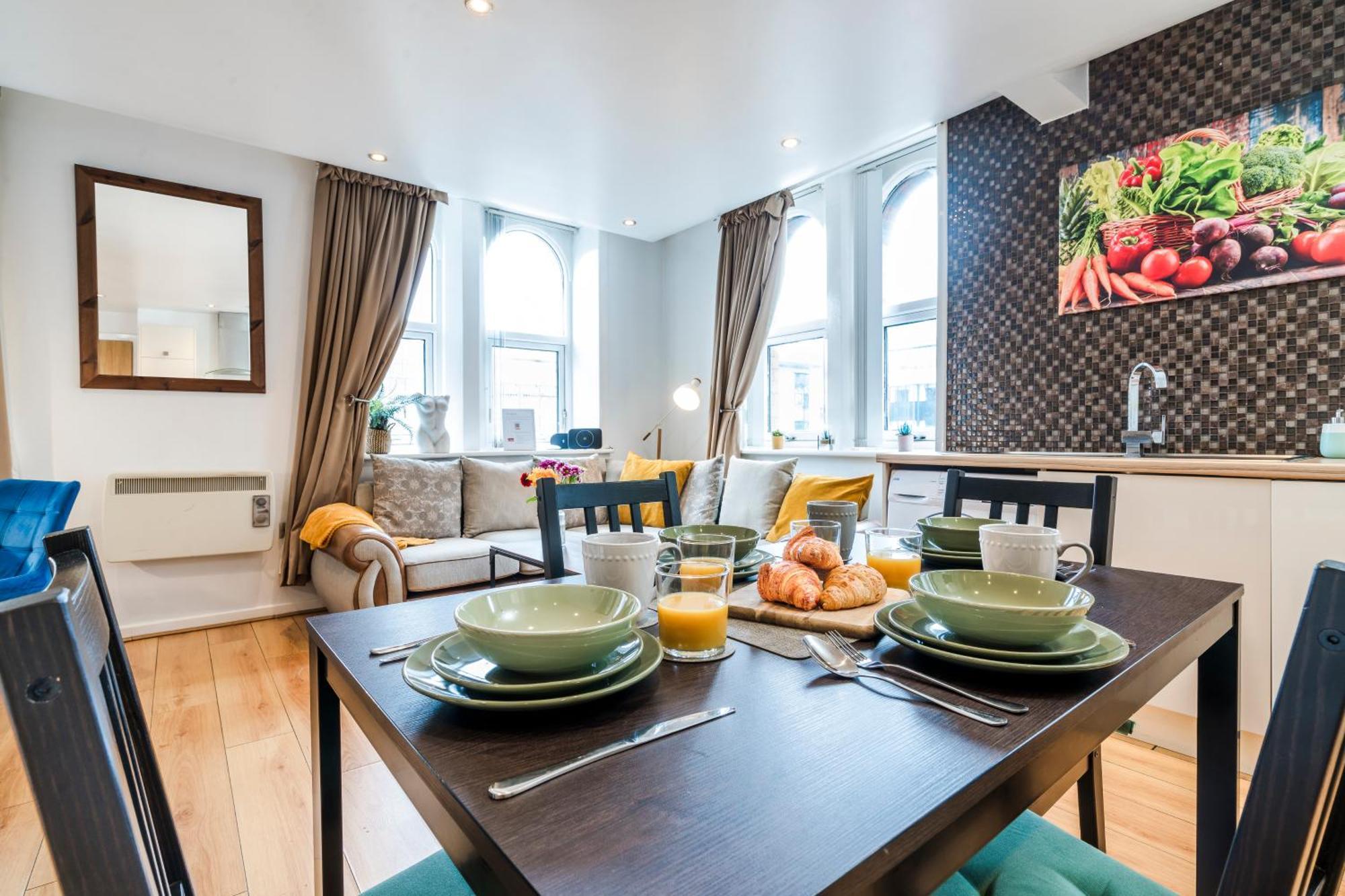 ליברפול Cavern Quarters, Beautiful Two Bedroom City Centre Apartment By Garudy Serviced Apartments And Short Lets - Perfect For Longer Stays מראה חיצוני תמונה