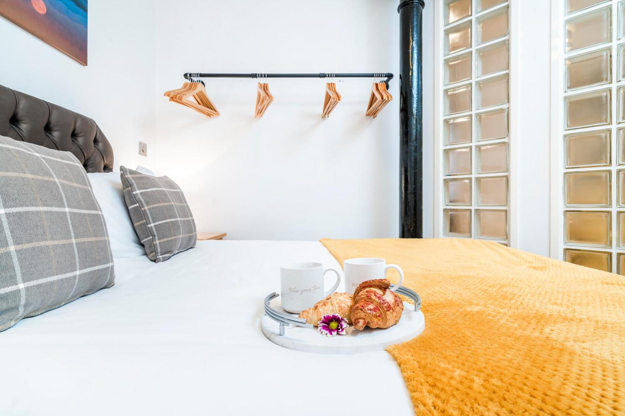 ליברפול Cavern Quarters, Beautiful Two Bedroom City Centre Apartment By Garudy Serviced Apartments And Short Lets - Perfect For Longer Stays מראה חיצוני תמונה