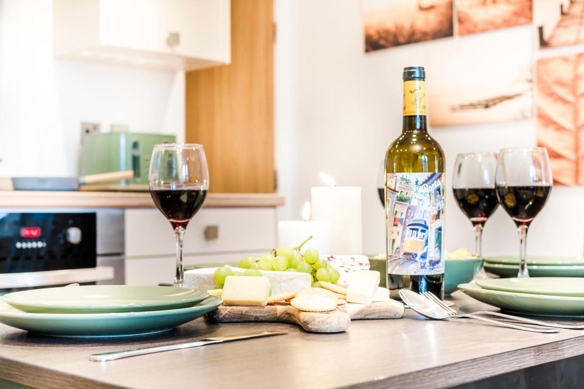 ליברפול Cavern Quarters, Beautiful Two Bedroom City Centre Apartment By Garudy Serviced Apartments And Short Lets - Perfect For Longer Stays מראה חיצוני תמונה