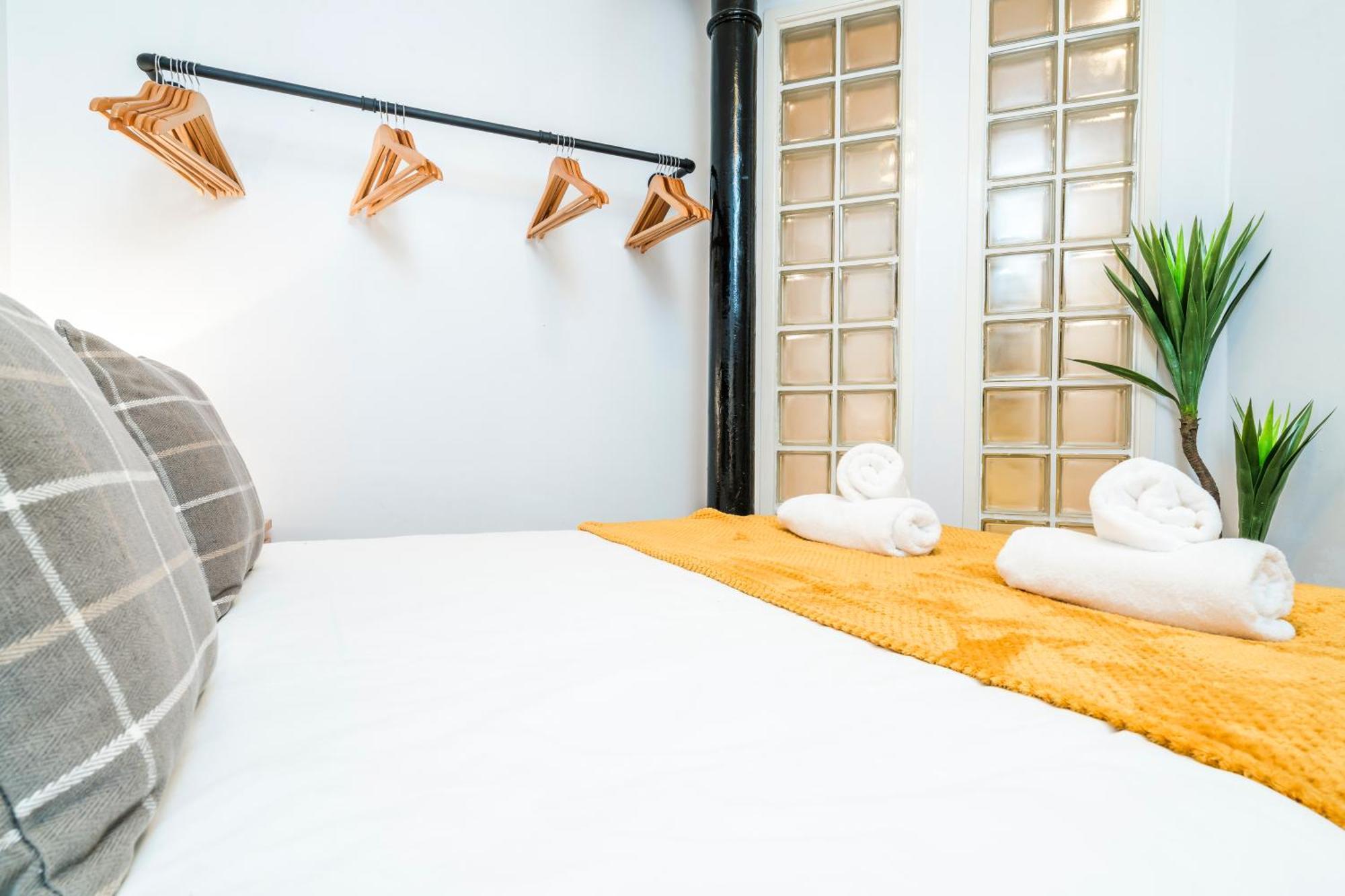 ליברפול Cavern Quarters, Beautiful Two Bedroom City Centre Apartment By Garudy Serviced Apartments And Short Lets - Perfect For Longer Stays מראה חיצוני תמונה