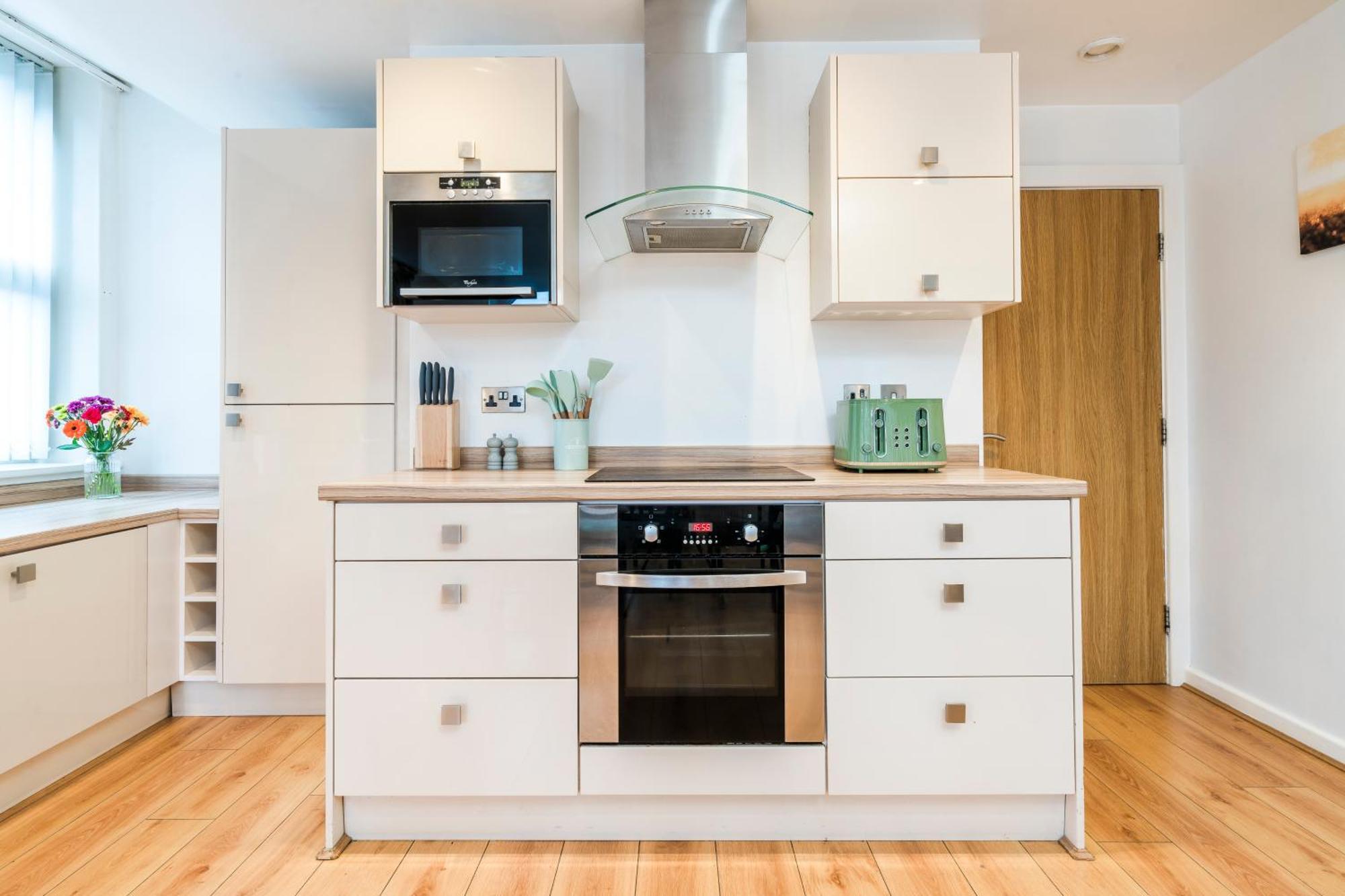 ליברפול Cavern Quarters, Beautiful Two Bedroom City Centre Apartment By Garudy Serviced Apartments And Short Lets - Perfect For Longer Stays מראה חיצוני תמונה